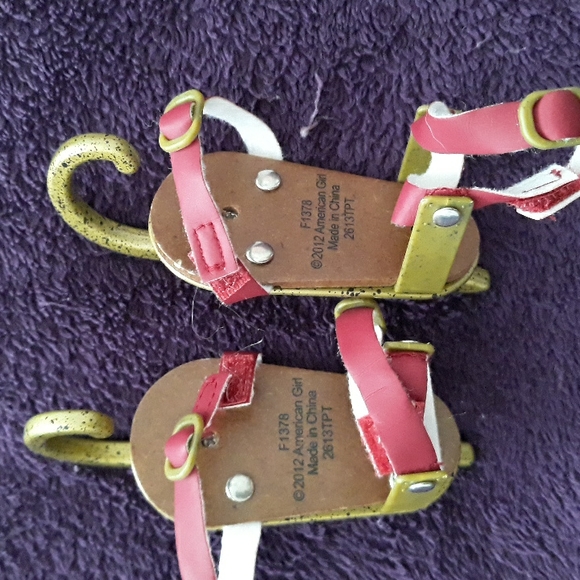 RETIRED HTF American Girl Caroline Winter Coat, Cap, & Skates - Picture 4 of 6